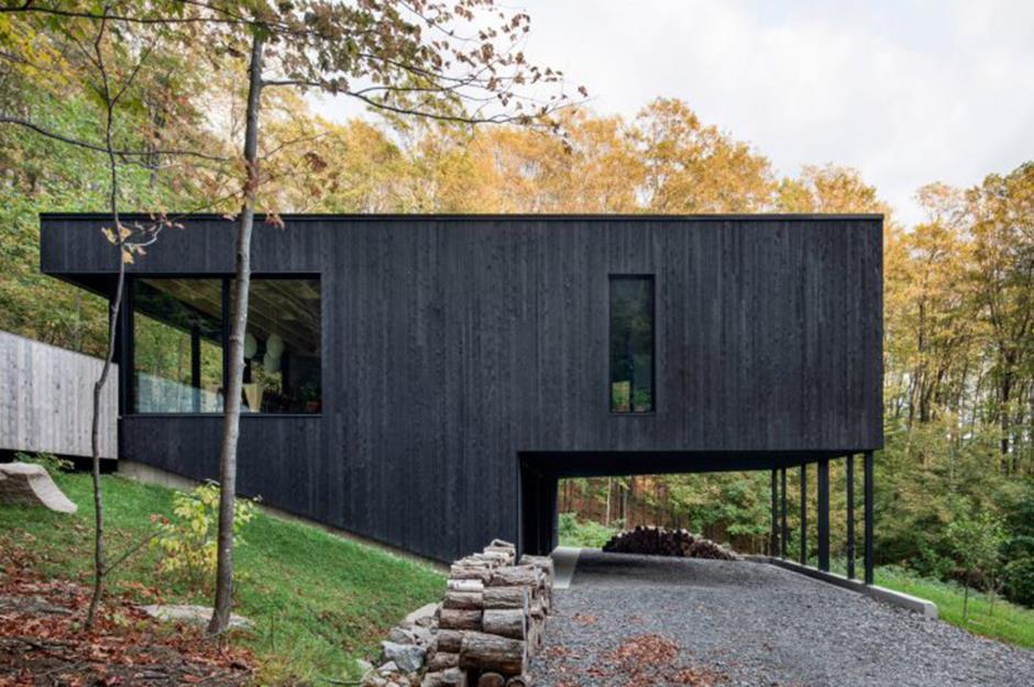 18 black  houses that will make you turn to the dark side 